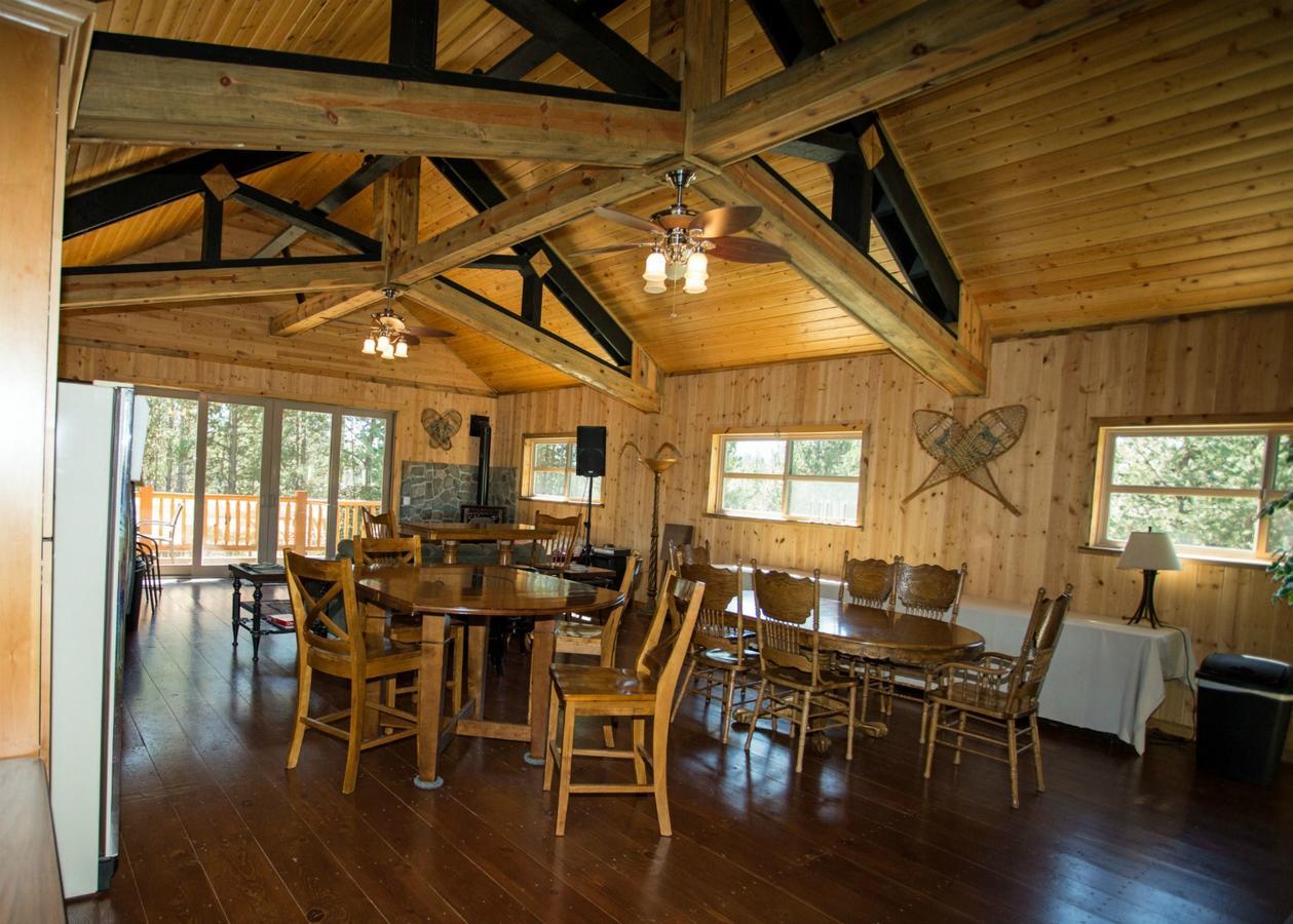 Diamondstone Guest Lodges La Pine Exterior foto
